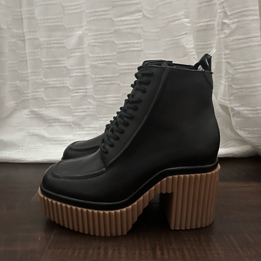 Brand New Gianni Bini Heeled boots